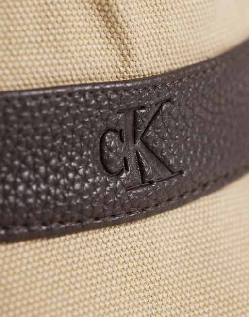 Calvin Klein Jeans - Canvas bucket hat in naturel, 2 van 3