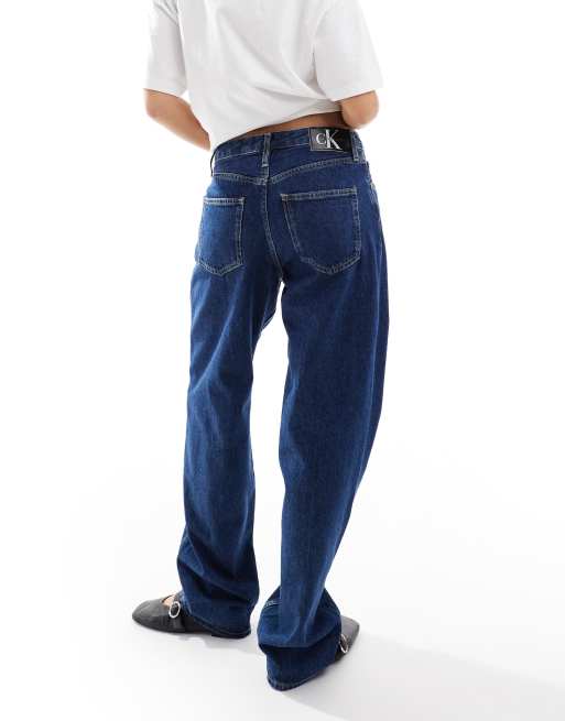 Calvin Klein Jeans – Ciemnoniebieskie jeansy z prostymi nogawkami w stylu lat 90.