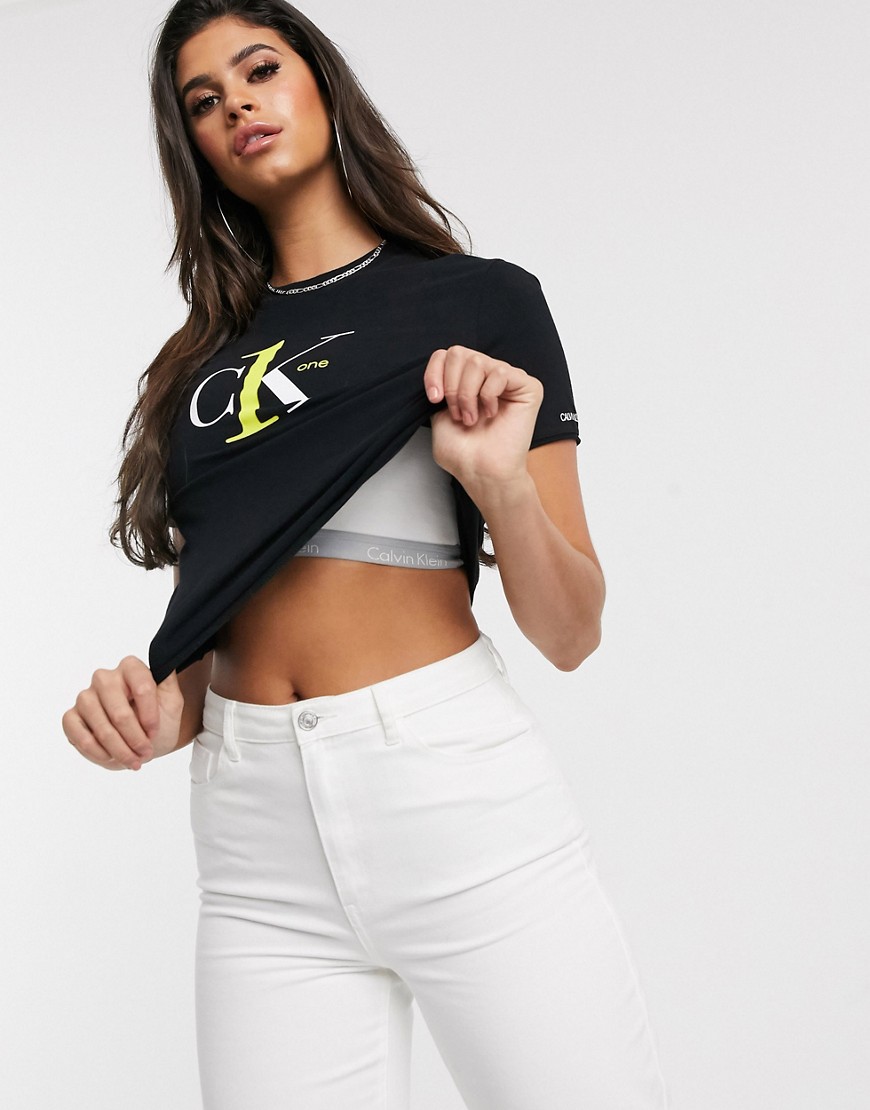 Calvin Klein Jeans - CK1 - Maglietta con logo-Nero