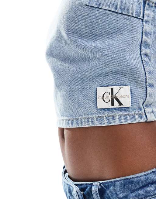 Calvin Klein Jeans - Croptop med bindedetalje i lys vask, 3 af 4