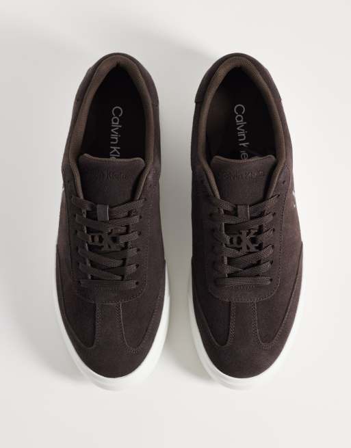 Calvin Klein Jeans – Cupsole-Sneaker aus Wildleder in Schwarz mit dicker Sohle, 2 von 5