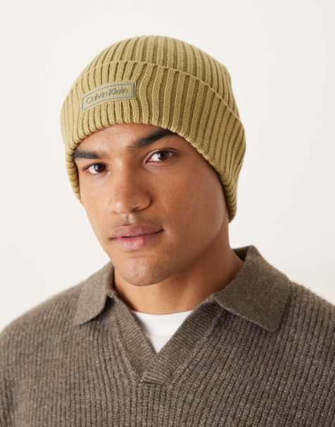 Calvin Klein Jeans – Czapka beanie z grubej, prążkowanej dzianiny w kolorze khaki, z naszywką - view 1