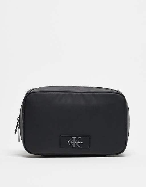 Calvin Klein Jeans – Czarna nylonowa kosmetyczka