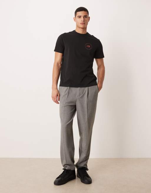 Calvin Klein Jeans – Czarny T-shirt z grafiką w ramce, 2 z 5