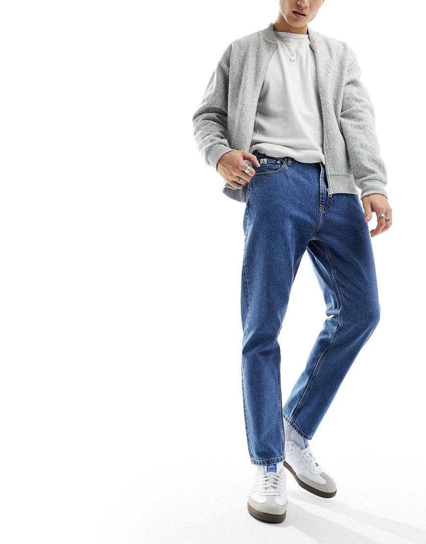 Calvin Klein Jeans dad jeans in mid wash-Blue