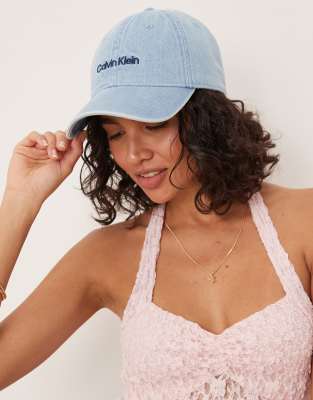 Calvin Klein Jeans - Denim-Kappe in heller Waschung mit Stickerei-Blau