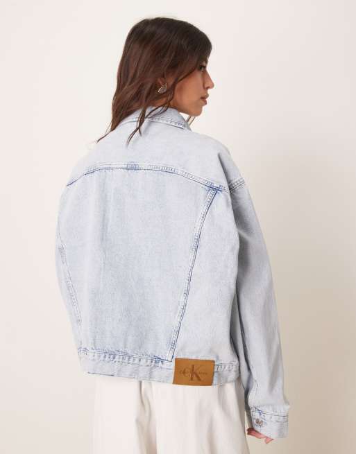 Calvin Klein Jeans - Denimjakke med firkantet pasform i lys vask, 2 af 4