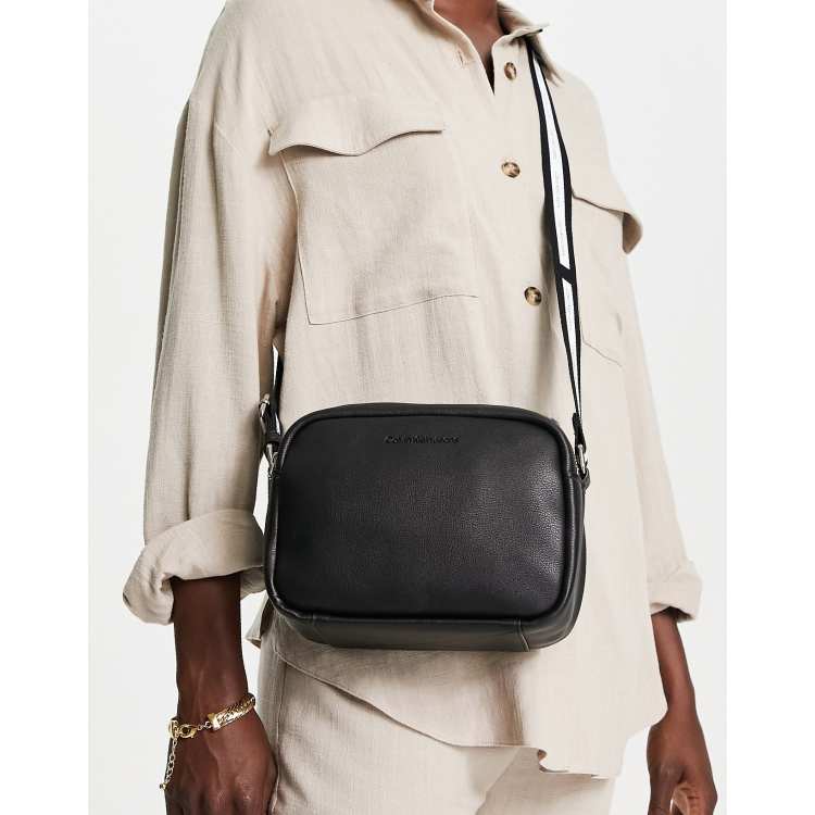 Calvin Klein Sling Bag - Ziniosa