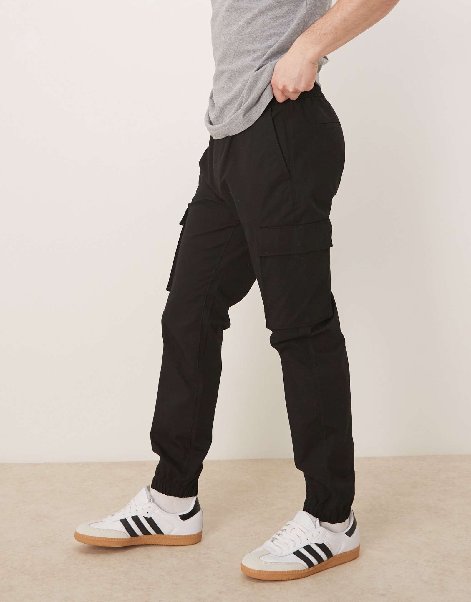 Зауженные брюки Calvin Klein Jeans с эластичным рипстопом черного цвета