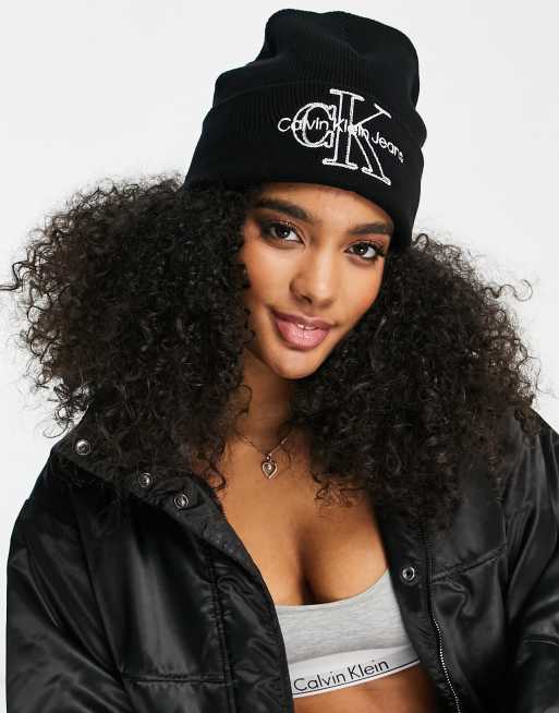 Calvin Klein Jeans embroidered in black | beanie ASOS