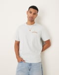 [Calvin Klein Jeans] Calvin Klein Jeans embroidered chest logo t-shirt in pale blue Chest 44 Glacier Lake