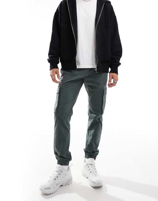 Calvin Klein Jeans – Eng geschnittene Cargohose in Anthrazit, 3 von 5