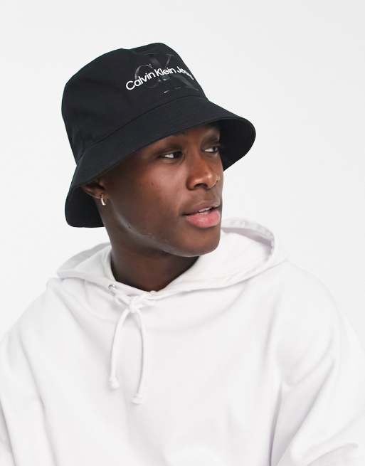 Calvin Klein Jeans essential bucket hat in black