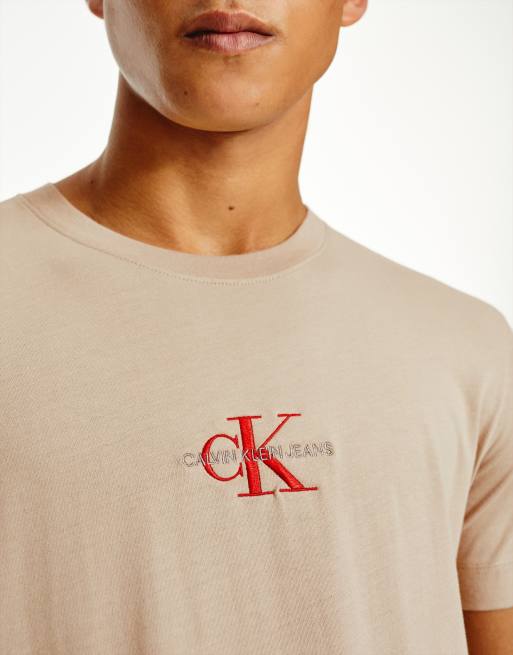 Calvin Klein Jeans - Essential - T-shirt à logo emblématique - Taupe, 3 de 4