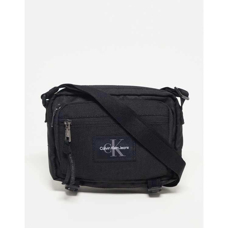 Calvin Klein Jeans essentials crossbody camera bag in black