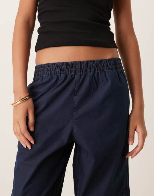 Calvin Klein Jeans – Fallschirmhose aus Nylon-Denim in dunklem Marineblau, Kombiteil, 5 von 5