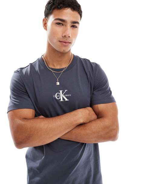 Calvin Klein Jeans – Fioletowoszary T-shirt z logo z monogramem - view 1