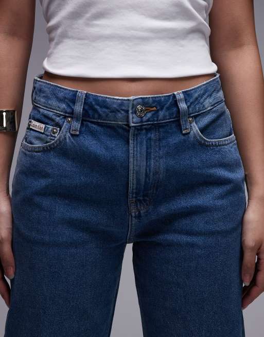 Calvin Klein Jeans – Gerade geschnittene Jeans im 90er-Stil in mittlerer Waschung, 5 von 5
