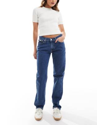 Calvin Klein Jeans - Gerade geschnittene Jeans mit niedrigem Bund in mittlerer Waschung-Blau