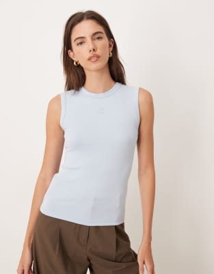 Calvin Klein Jeans - Geripptes Baumwoll-Tanktop in Pastellblau mit Logo