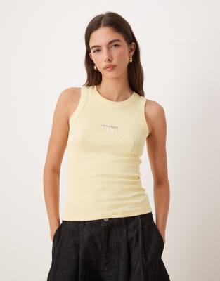 Calvin Klein Jeans - Geripptes Tanktop in Buttermilchgelb mit Monogramm-Neutral