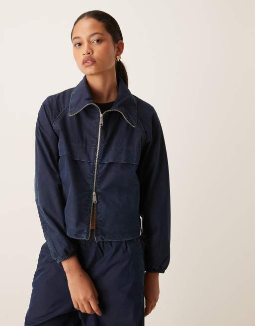Calvin Klein Jeans - Coordinato blu navy scuro con pantaloni e giacca in denim nylon, 2 di 3