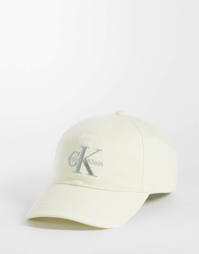 Calvin Klein Jeans - Gorra de béisbol color crema con logo bordado plateado