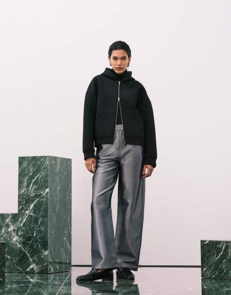 Calvin Klein Jeans - Grå jeans med tøndeformede ben og metallisk finish - view 1