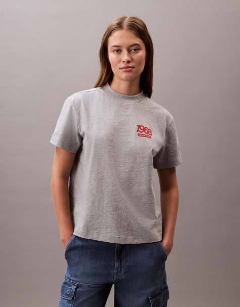 Calvin Klein Jeans - Grå T-shirt med '1968'-logo - view 1