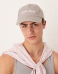 [Calvin Klein Jeans] Calvin Klein Jeans graphic cap in grey and pink One Size Steeple gray