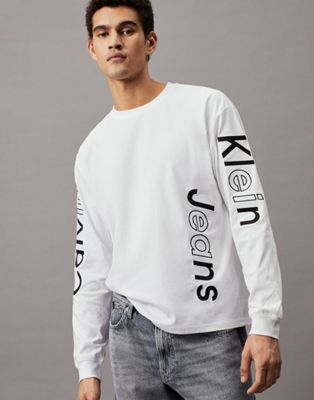 Calvin Klein Jeans Graphic Logo Long Sleeve T-shirt in Bright White