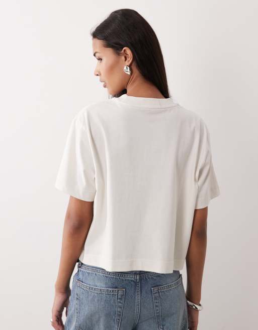 Calvin Klein Jeans handwriting graphic boxy cropped t-shirt in cream, 4 of 4