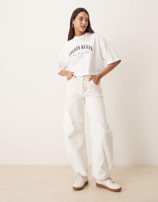 Calvin Klein Jeans – Heritage – T-Shirt in Weiß mit kurzem, kastigem Schnitt und Logo, 5 von 5