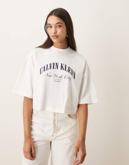 Calvin Klein Jeans - Heritage - T-shirt squadrata corta bianca con logo