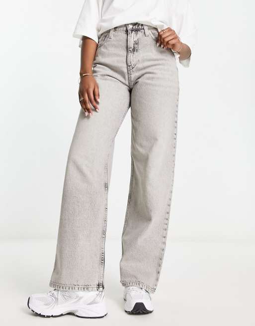 Calvin Klein Jeans high rise relaxed jean in grey