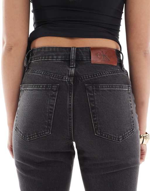 Calvin Klein Jeans high rise straight jeans in black, 4 of 5
