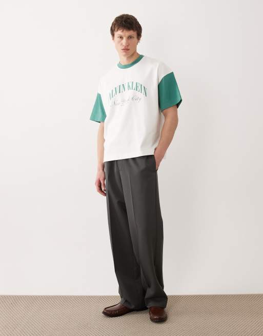 Calvin Klein Jeans – Hochwertiges, kastiges Relaxed-Fit-T-Shirt aus schwerem Stoff in Weiß und Grün mit Oversize-Passform, 2 von 5