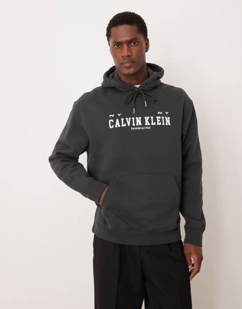Calvin Klein Jeans - Hoodie met collegestijl logo op de borst in zwart - view 1