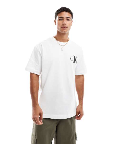 Calvin Klein Jeans - Hvid T-shirt med fed CK-tekst - view 1