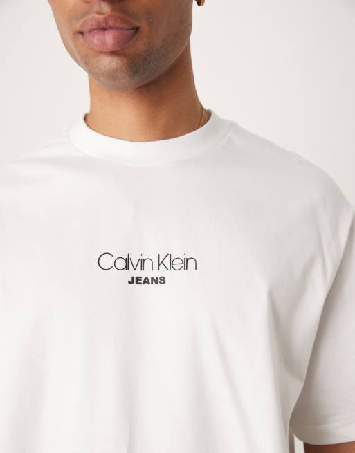 Calvin Klein Jeans - Hvid T-shirt med logo i afslappet pasform, 4 af 5