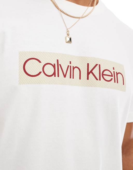 Calvin Klein Jeans - Hvid T-shirt med stort mærke, 3 af 4