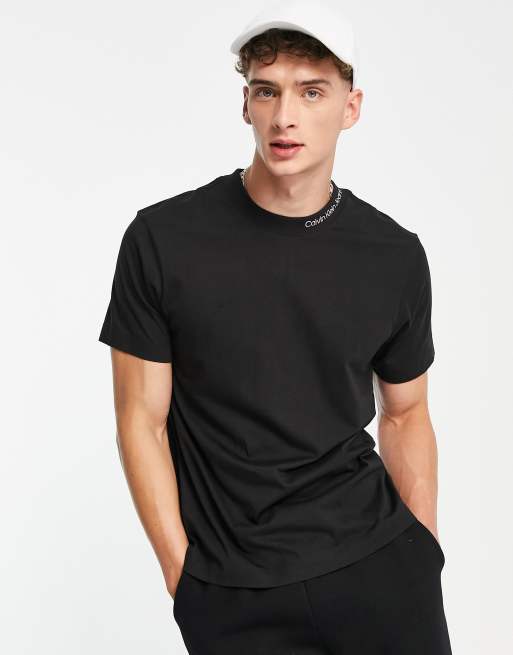 Calvin Klein Jeans t-shirt in black with sleeve institutional logo