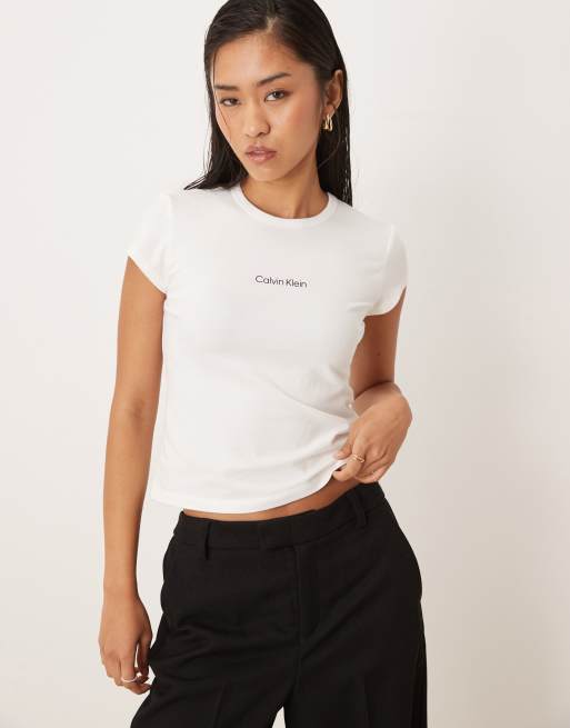 Calvin Klein Jeans – Institutional – Knapp geschnittenes T-Shirt in Weiß , 4 von 4