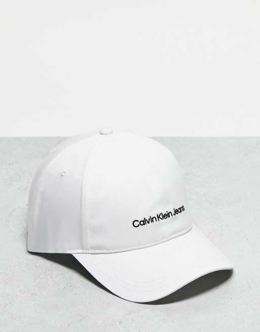 logo in Jeans ASOS Calvin cap | institutional white Klein