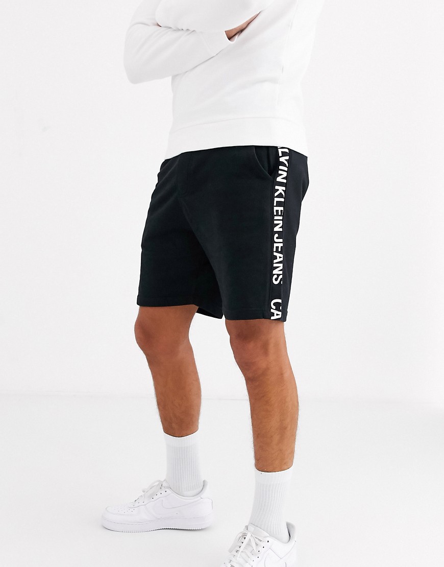 Calvin Klein Jeans institutional - Pantaloncini con logo al lato-Nero