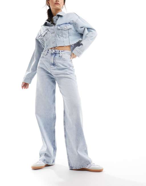 Calvin Klein Jeans – Jasnoniebieskie jeansy o luźnym kroju z podwyższonym stanem