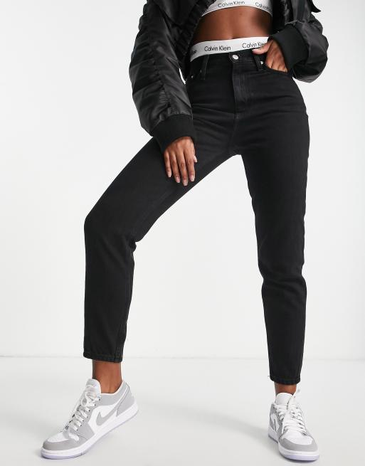 Calvin Klein Jeans Jean mom Noir ASOS