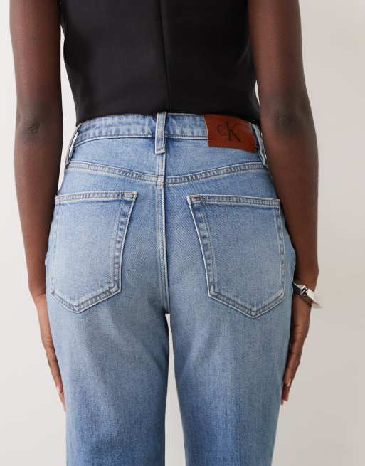 Calvin Klein Jeans – Jeans in hellblauer Waschung mit geradem Schnitt, 5 von 5