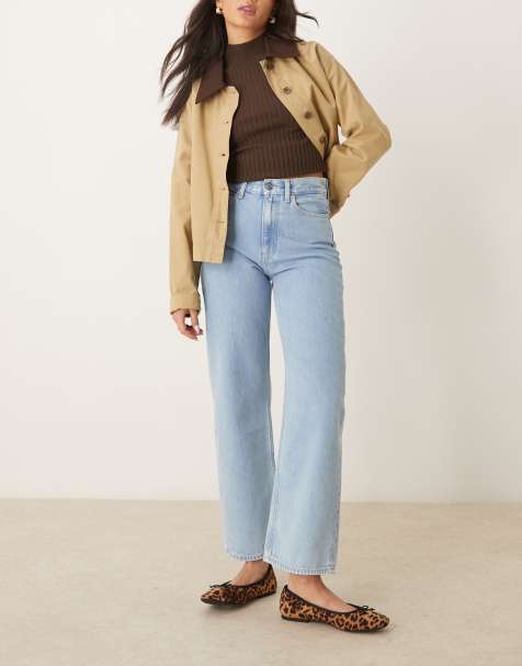 Calvin Klein Jeans – Jeans in heller Waschung mit abgerundetem Beinschnitt - view 1