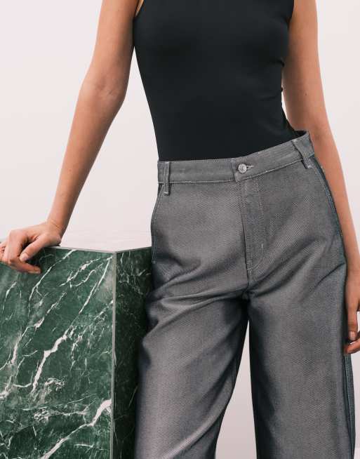 Calvin Klein Jeans – Jeans in Metallic-Optik mit abgerundetem Beinschnitt, 3 von 5